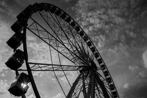 giant ferris wheel wheel