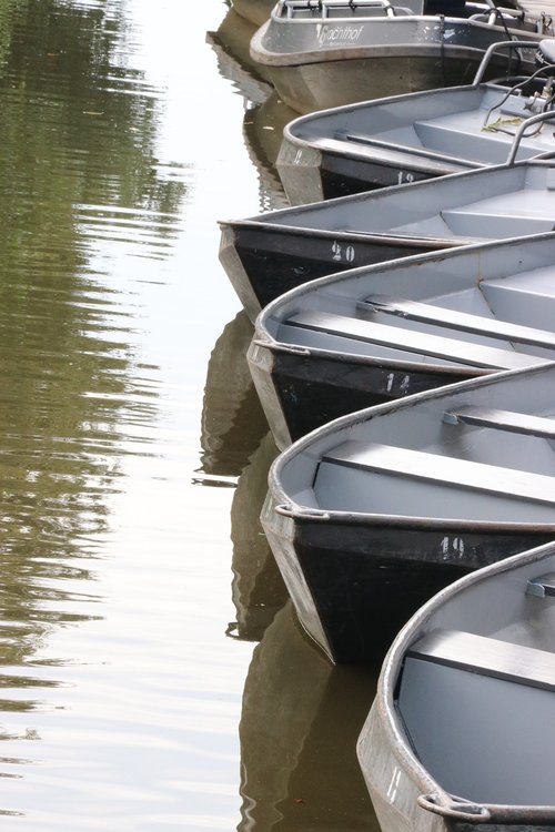 giethoorn  netherlands  boats