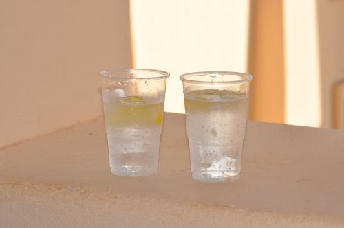 plastic glass lemon drinks