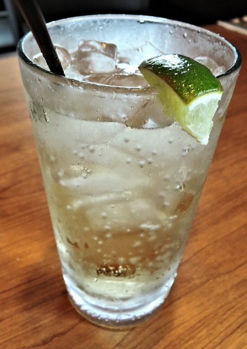 ginger ale ice lime