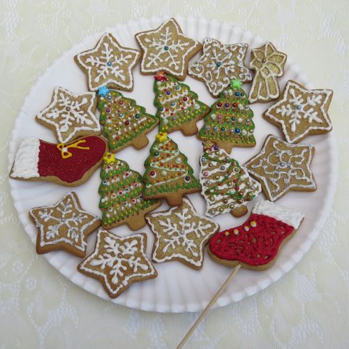 gingerbread cookies christmas pastries christmas