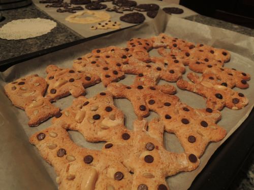 gingerbread man cookies happy