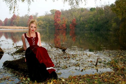 girl lake autumn