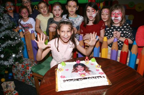girl birthday party cake