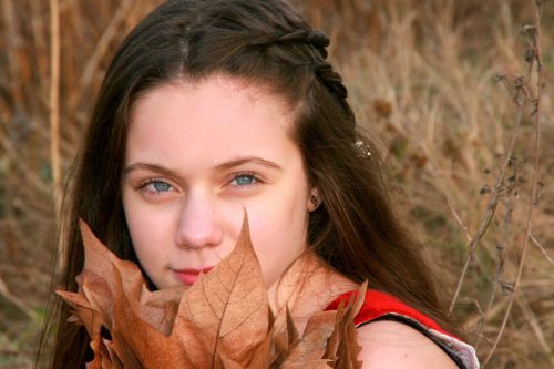 girl portrait blue eyes