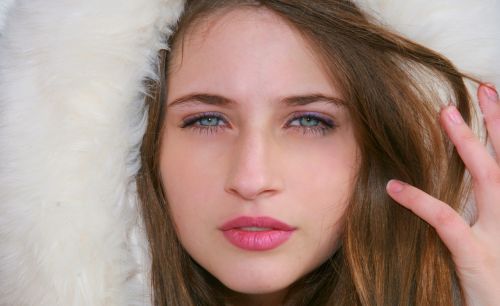 girl portrait blue eyes