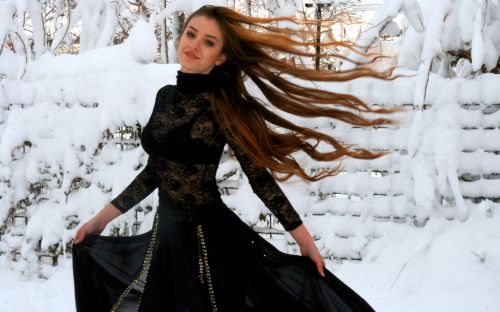 girl dance snow