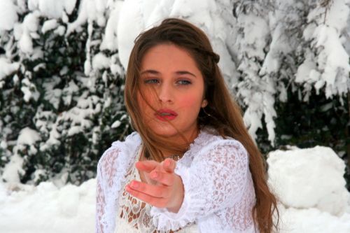 girl portrait blue eyes