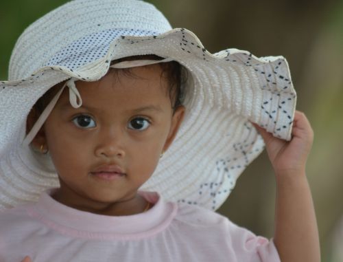 girl kambodsha angkor