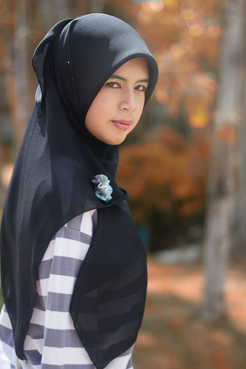 girl scarf arab