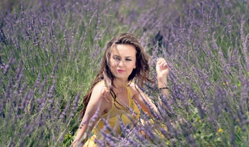 girl lavender flowers