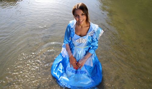 girl princess lake