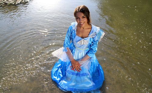 girl princess lake