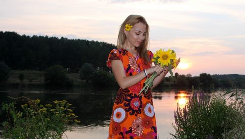 girl sunset sunflower