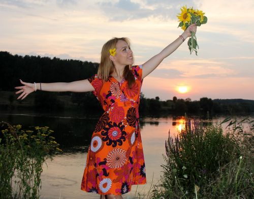 girl sunset sunflower