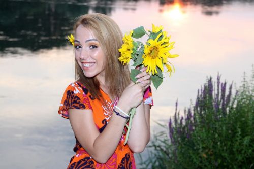 girl sunset sunflower