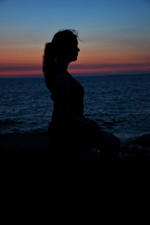 girl sunset silhouette