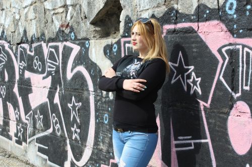 girl graffiti photo