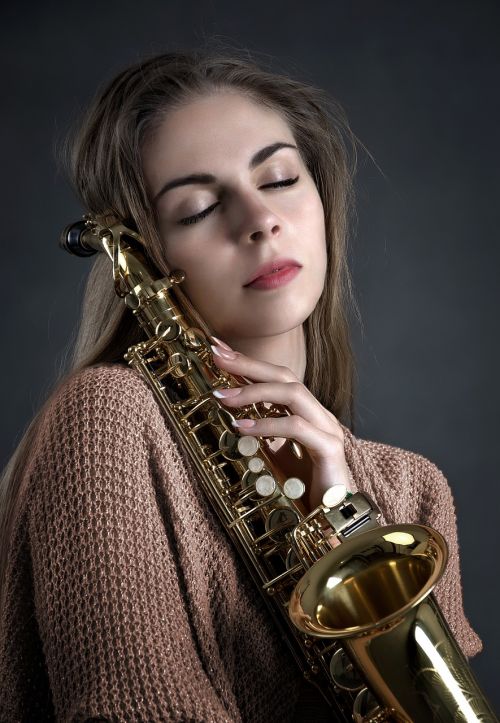 girl music saxophone