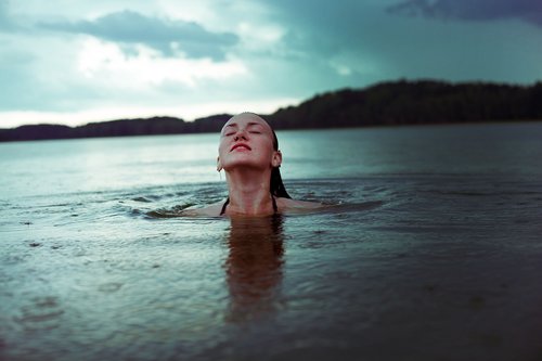 girl  storm  water