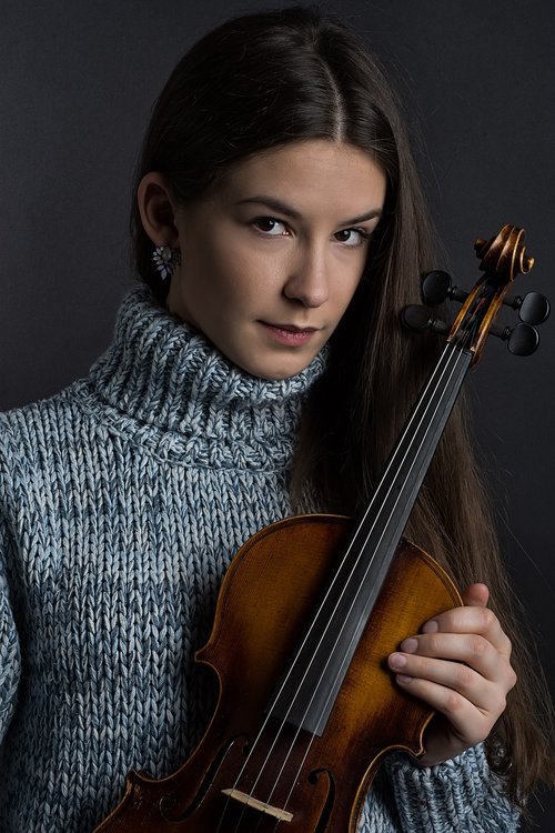 girl  portrait  violin