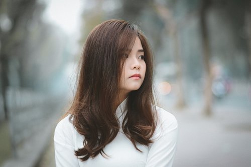 girl  white shirt  young