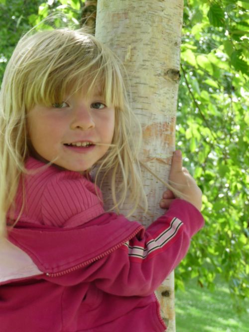 girl tree hair