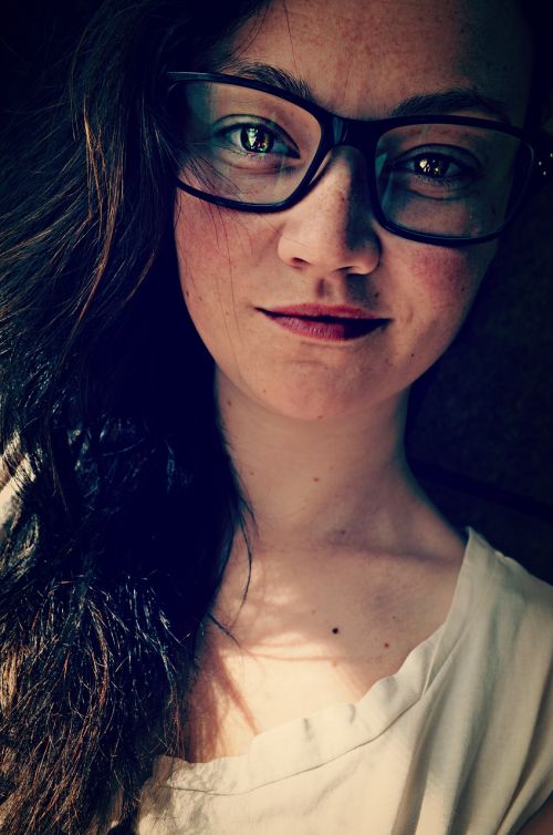 girl portrait glasses