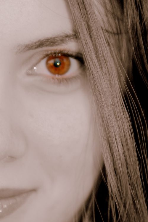 girl eye brown