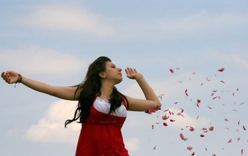 girl petals flight