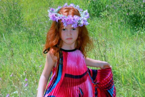 girl wreath red hair