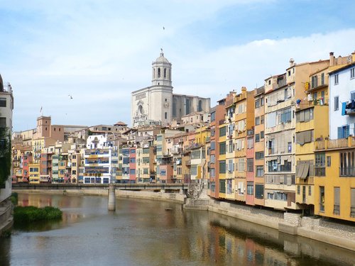 girona  facades  landscape