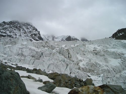 glacier crevasses split labyrinth