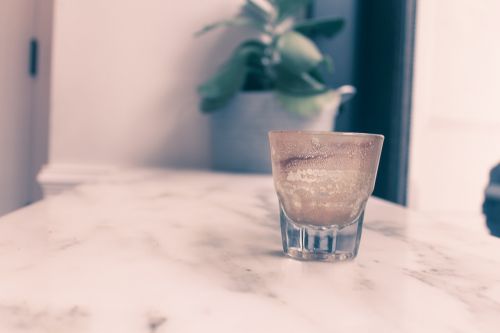glas drink table