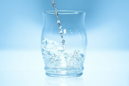 glass water high jumping drops