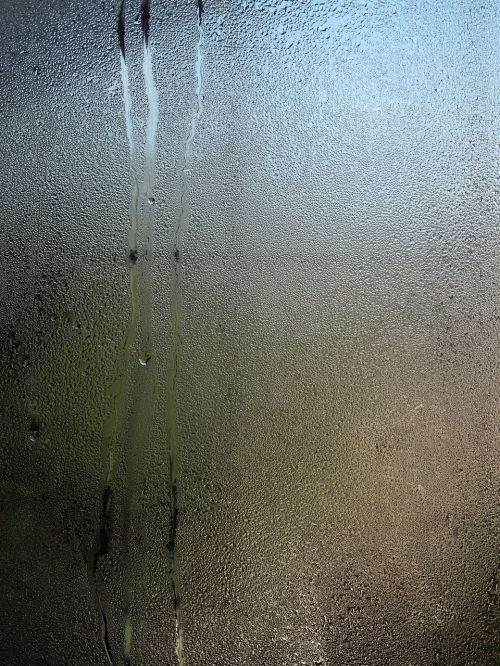 glass drop of water fogging