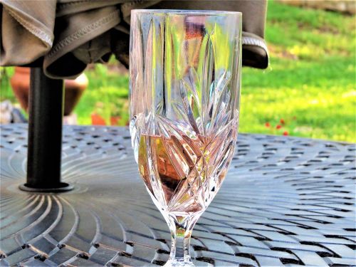 glass wine glass table