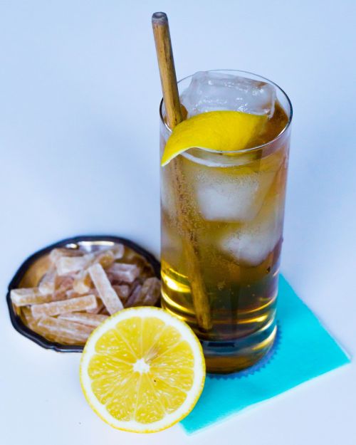 glass drink lemon