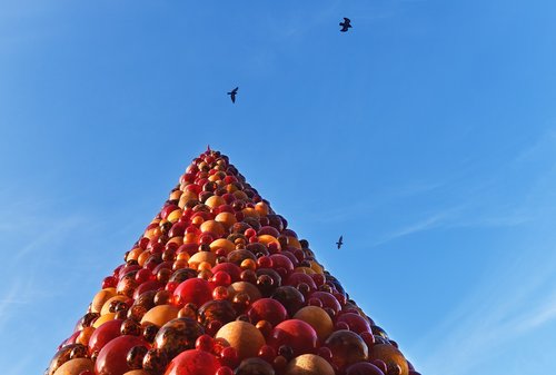 glass  christmas  tree