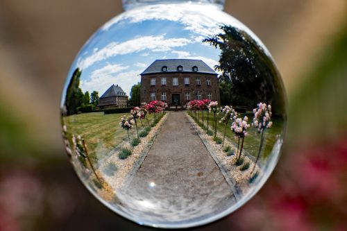 glass ball glass ball photo mirroring