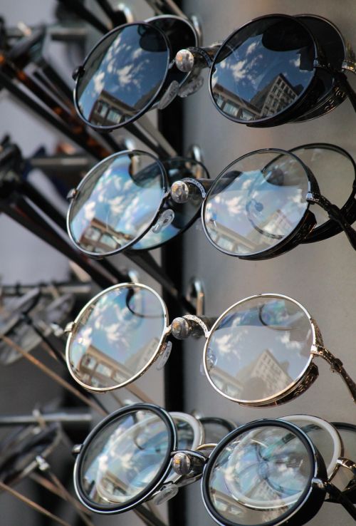 glasses reflection eyewear