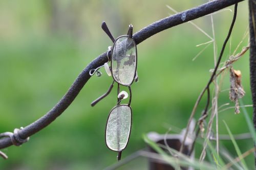 glasses metal rusty