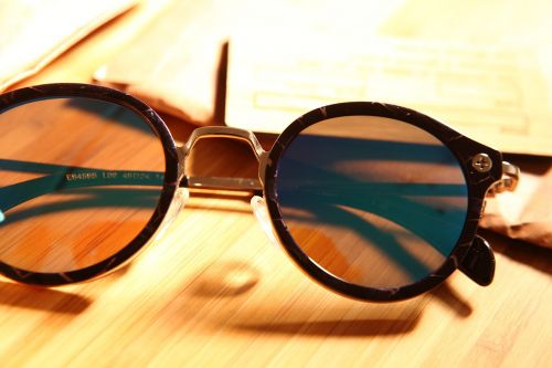 glasses sunglasses plank