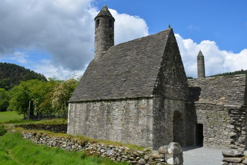 glendalough church middle ages