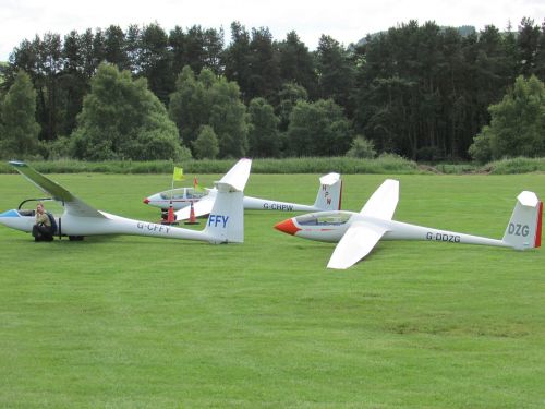 glider sailplane gliding