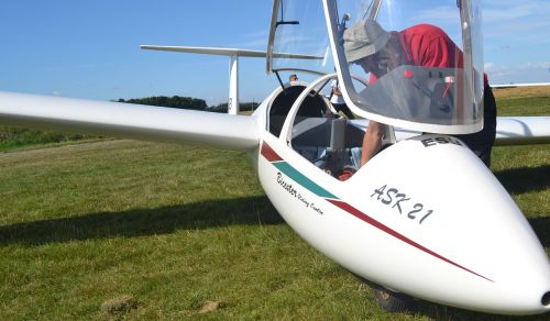 glider aviation pilot