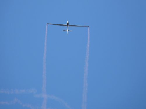 glider aircraft stunt