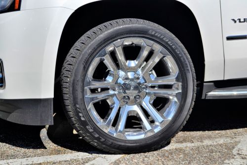 gmc yukon truck wheel rim tire
