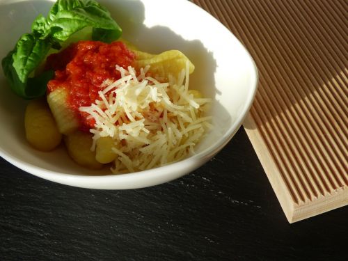 gnocchi tomato sauce potato dumplings