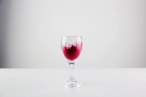 goblet wine glasses rose red